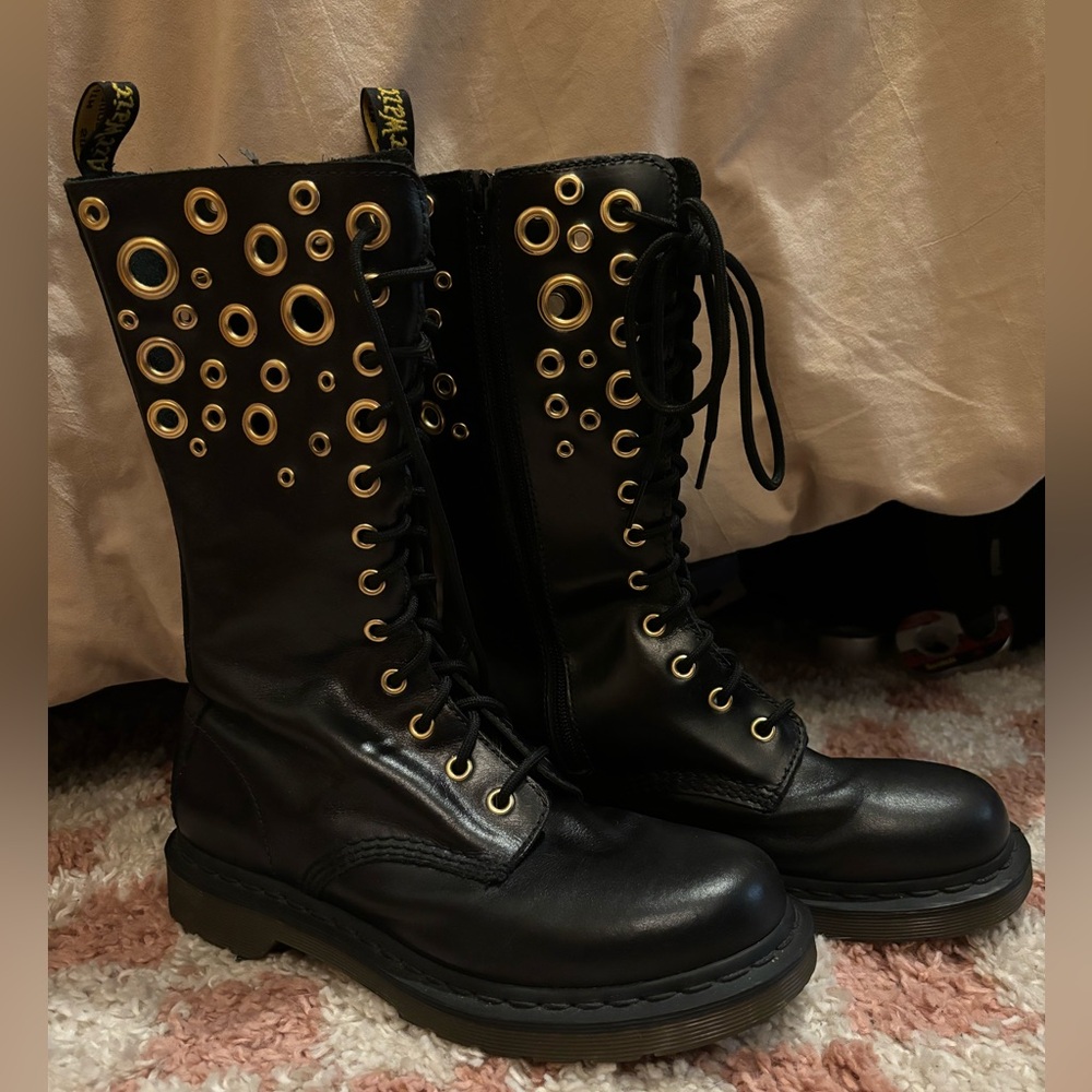 Dr. Martens Johari Black Leather Gold Grommets